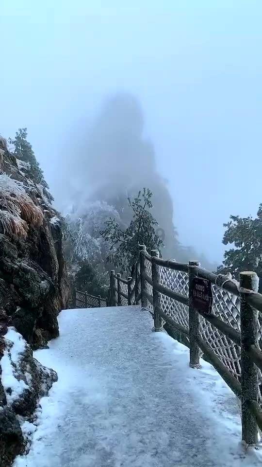 老旧的停车场3