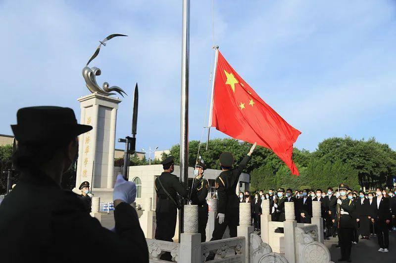 春运首日地良东汽车站客流平稳