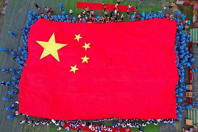 空间更大！新能源纯电动出租车亮相拉萨
