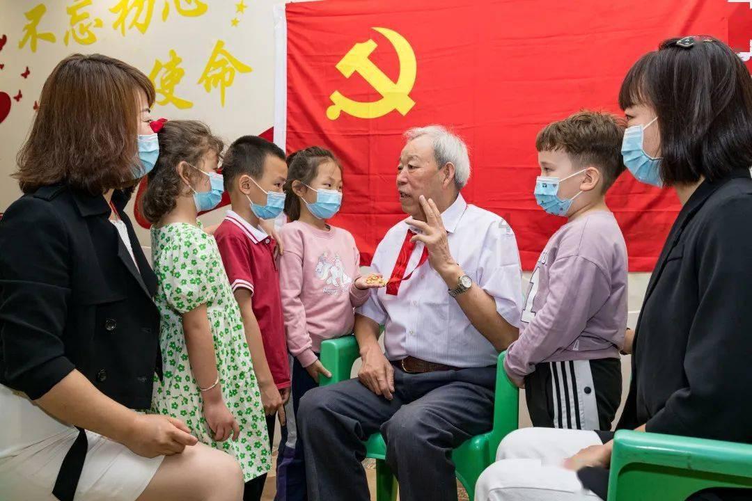 沈丘县妇联举行“HELLO小孩”公益项目爱心套餐发放仪式