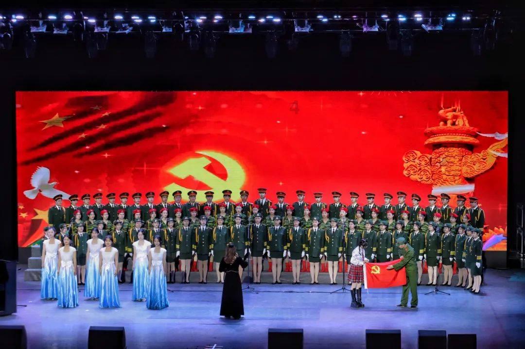 媒体人:没有武磊的上半场,国足两个边路都有冲击力了